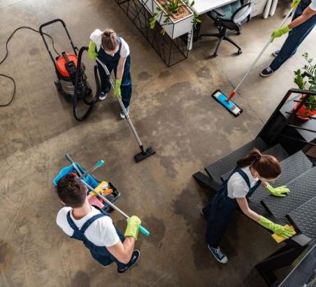 Fabrika ve Endüstriyel Temizlik: Sabırlı Temizlik ile Hijyenik Çalışma Alanları